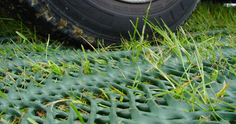 Nahaufnahme Auto auf GrassProtecta