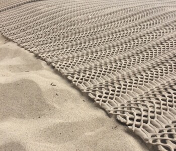 TerraMat Sandmatte am Strand verlegt